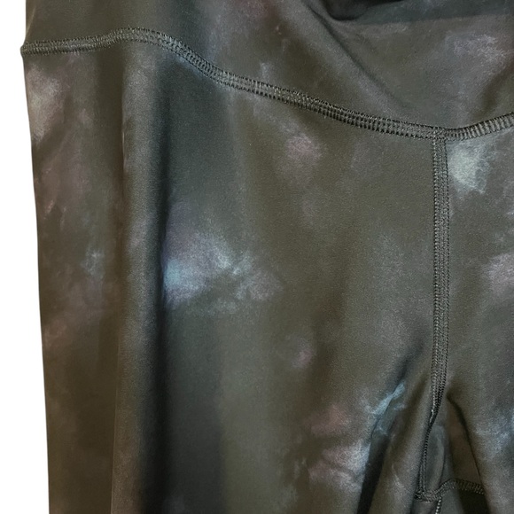 A pair of Old Navy active go - dry blue leggings in size XXL - Picture 3 of 6